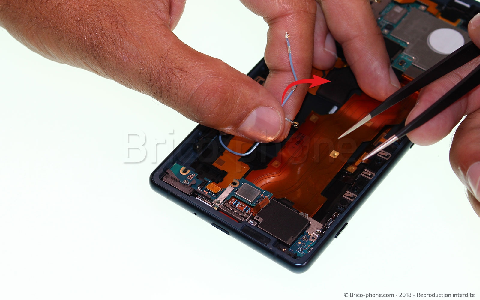 Démontage complet  sur Xperia XZ2 photo 4