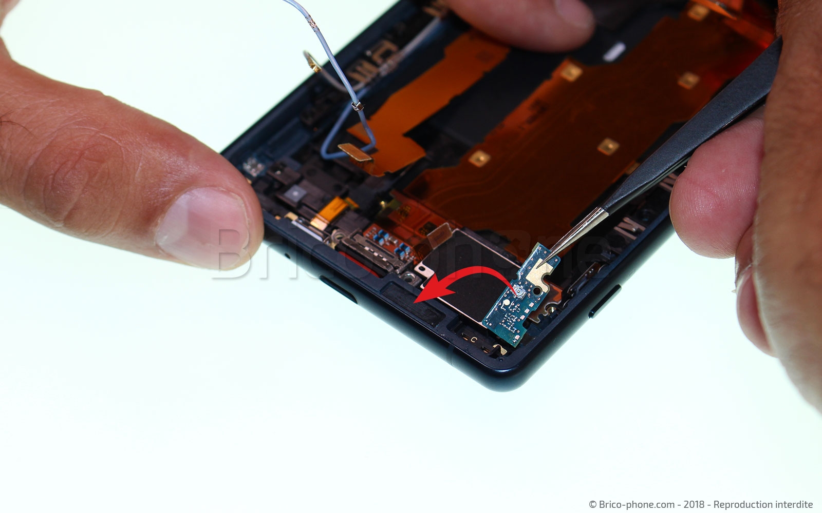 Démontage complet  sur Xperia XZ2 photo 2