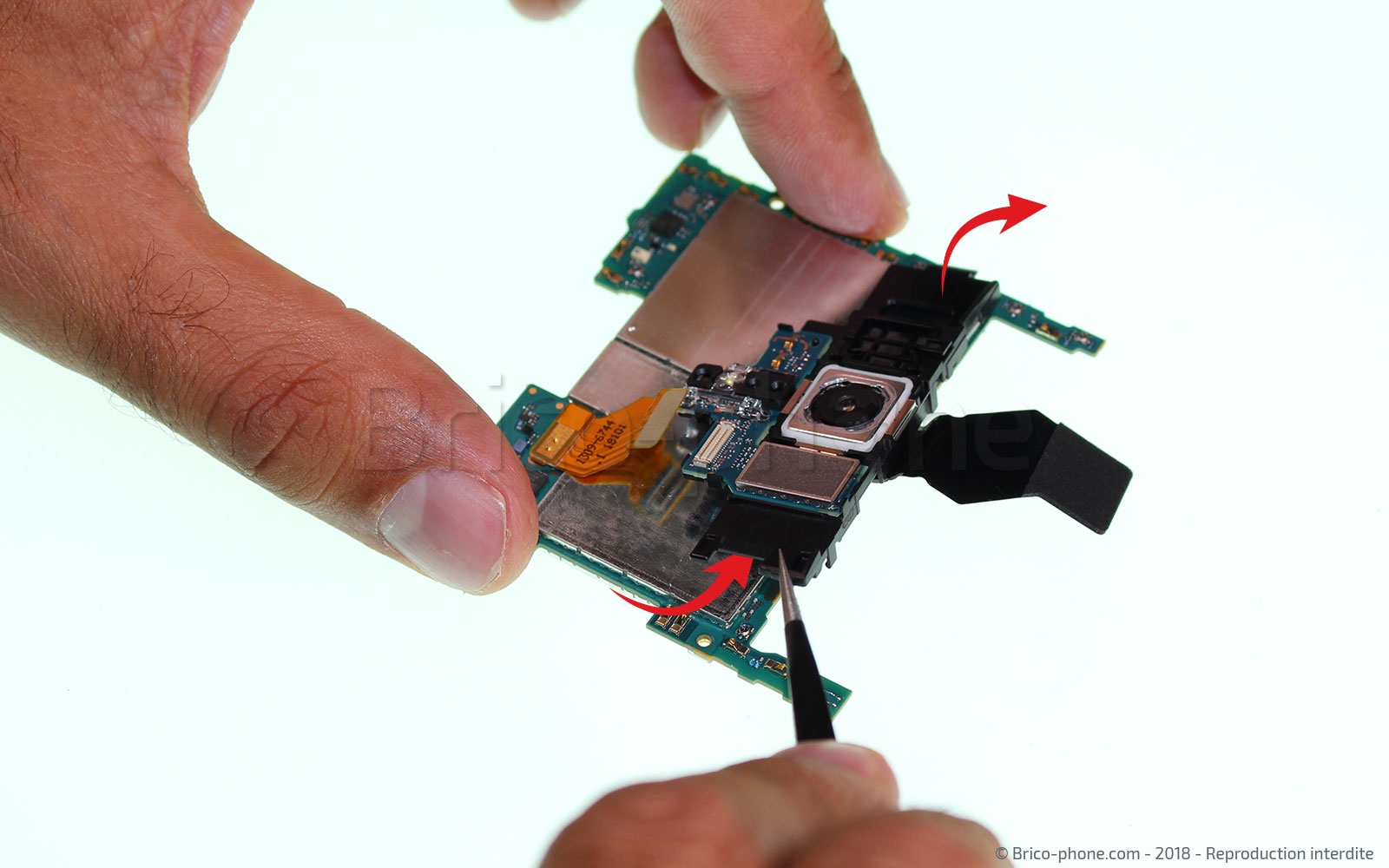 Démontage complet  sur Xperia XZ2 photo 2