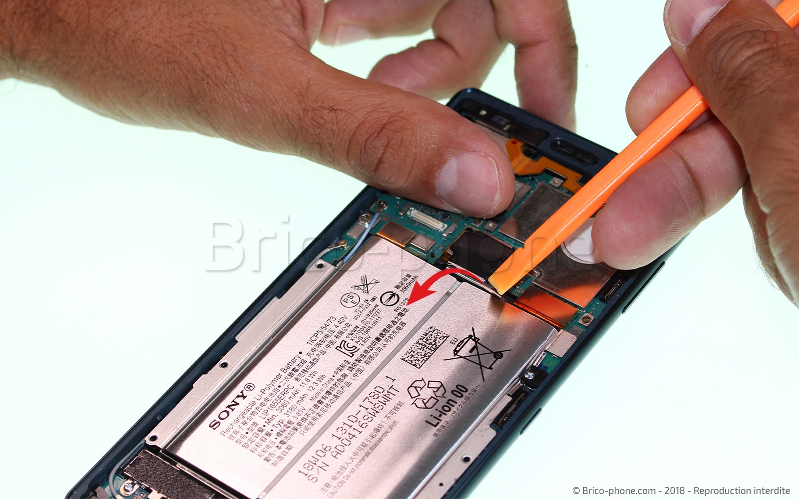 Changement de bloc haut-parleur externe sur Xperia XZ2 photo 2