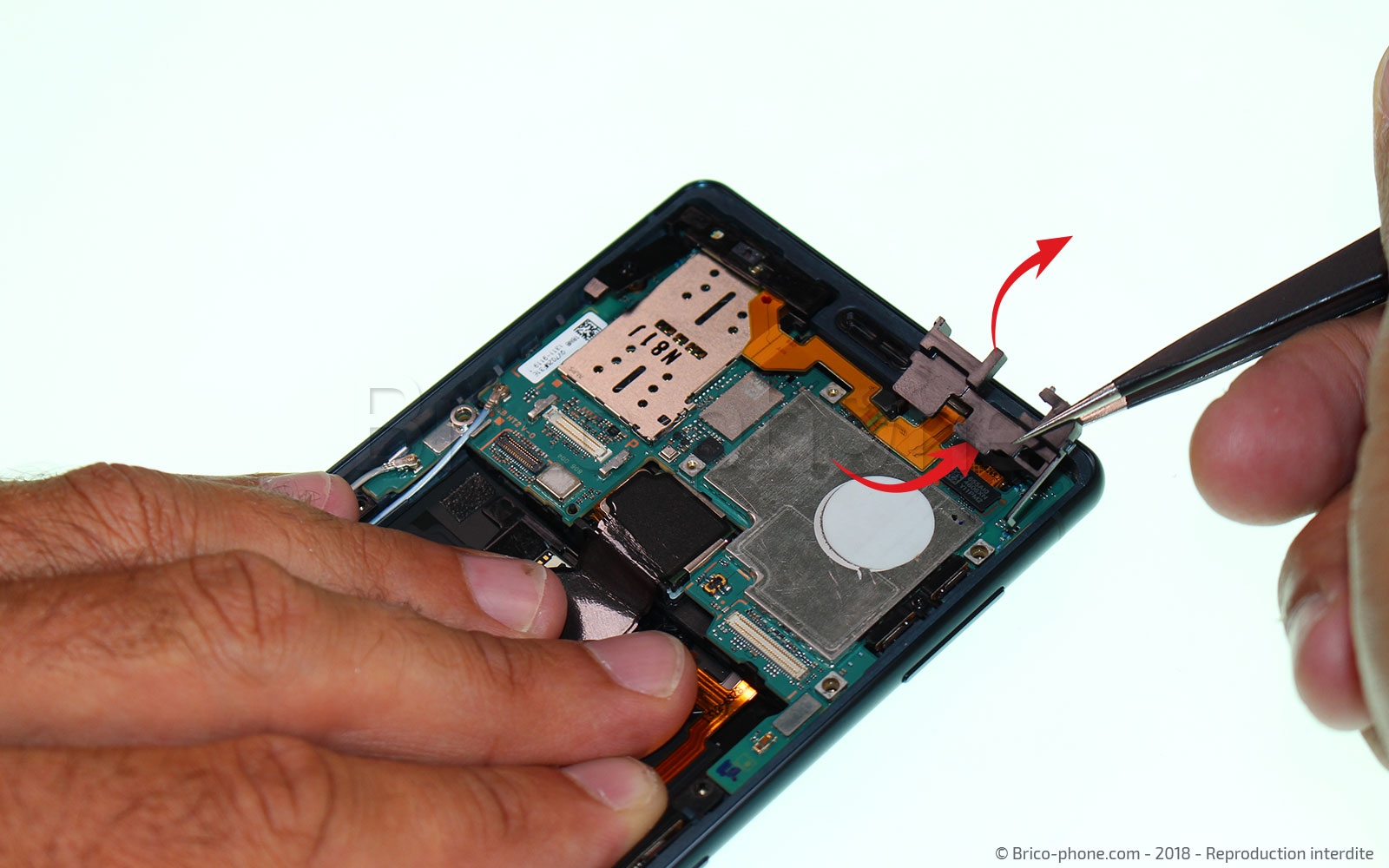 Changement de nappe power / volume sur Xperia XZ2 photo 1