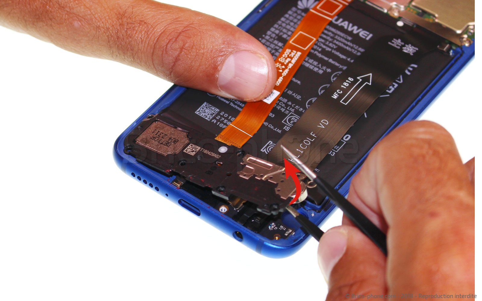 Changement de bloc écran avec batterie sur Honor 10 photo 3