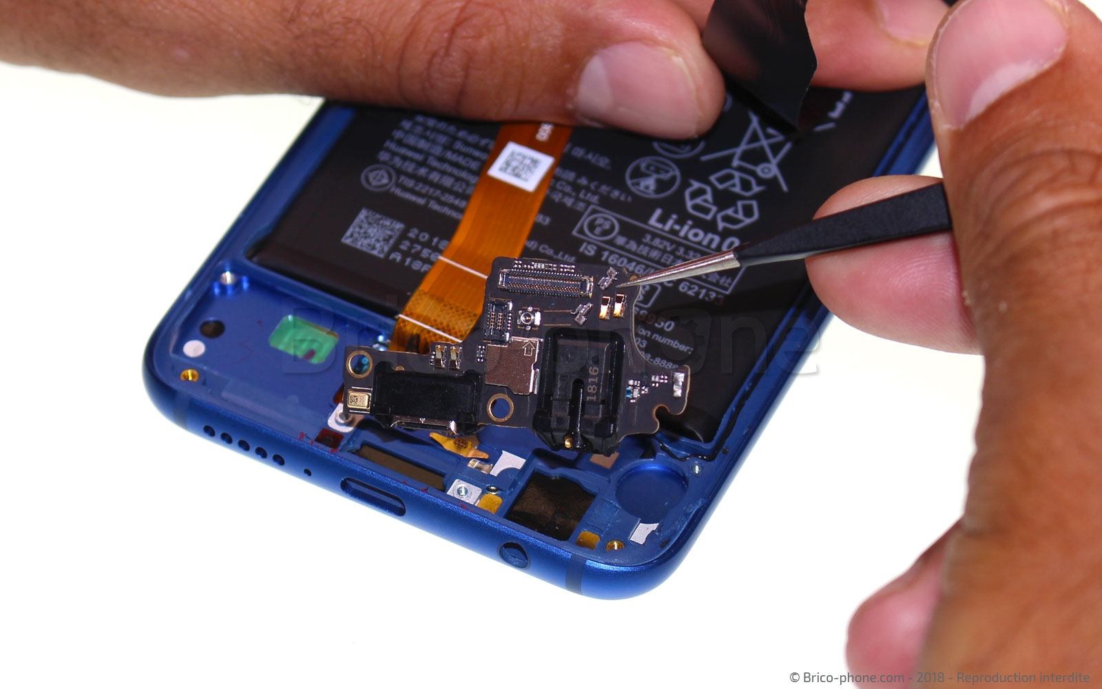 Changement de bloc écran avec batterie sur Honor 10 photo 2