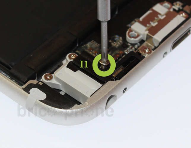 Changement du connecteur de charge sur iPhone 6 Plus photo 1