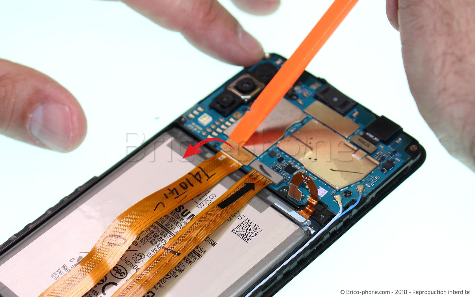 Changement de batterie sur Galaxy A7 2018 photo 3