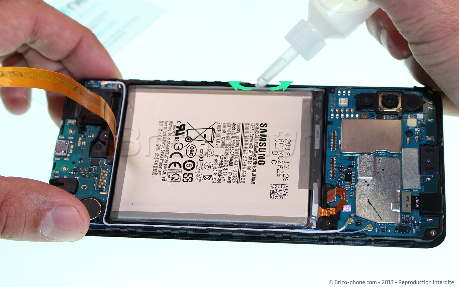 Changement de batterie sur Galaxy A7 2018 photo 1