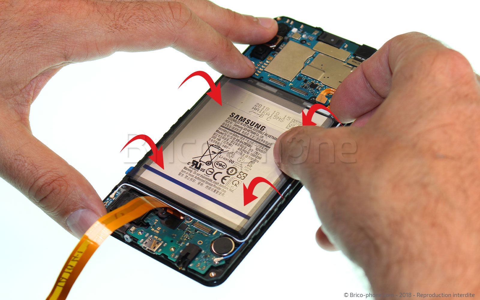 Changement de batterie sur Galaxy A7 2018 photo 3