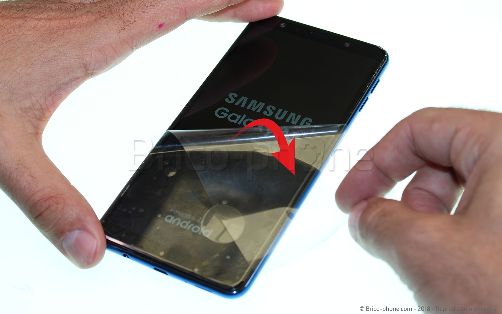 Changement de vitre arrière sur Galaxy A7 2018 photo 4