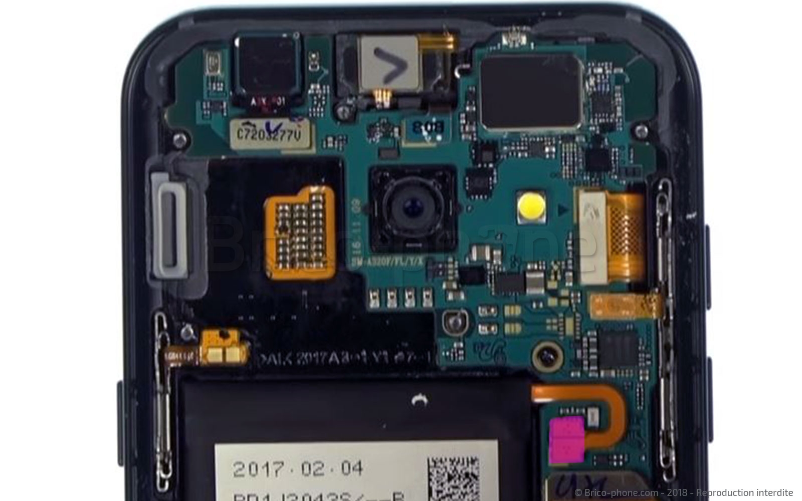 Changement de batterie sur Galaxy A3 2017 photo 1