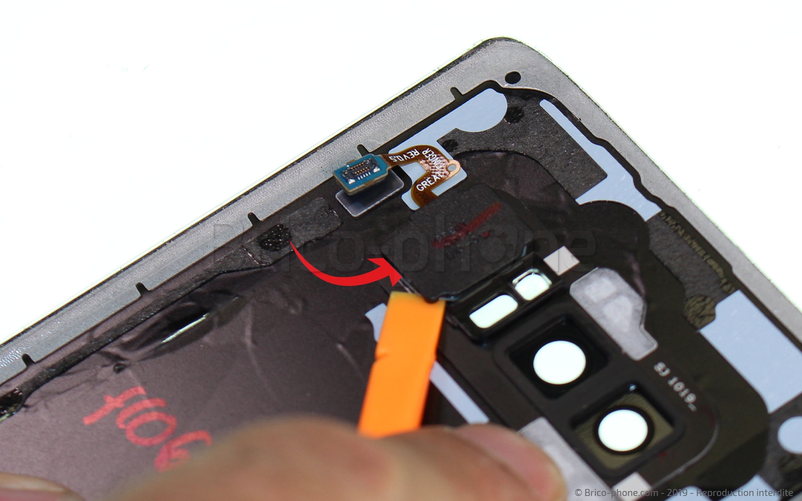 Changement de Vitre Arrière sur Galaxy Note 8 photo 2