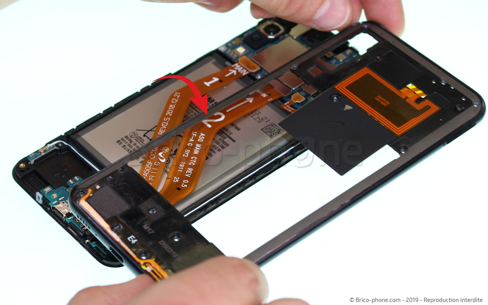 Changement de batterie sur Galaxy A50 photo 3