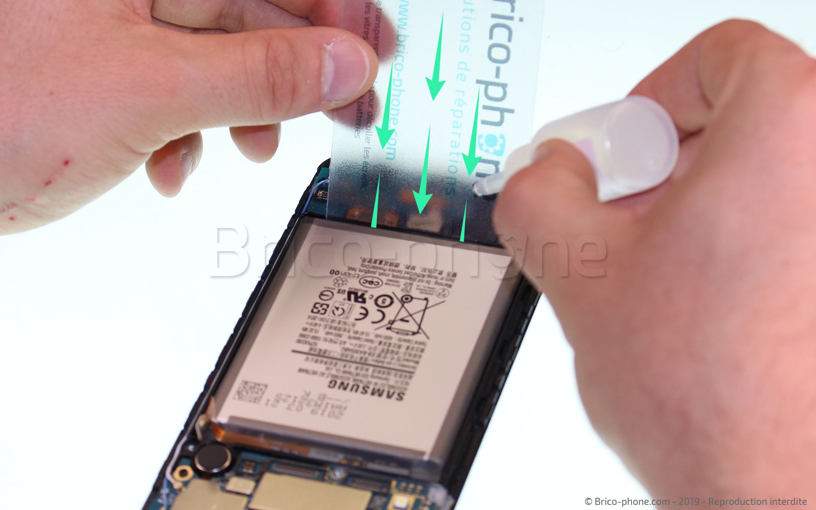 Changement de batterie sur Galaxy A50 photo 1