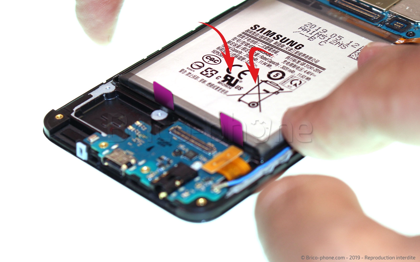 Changement de batterie sur Galaxy A40 photo 2