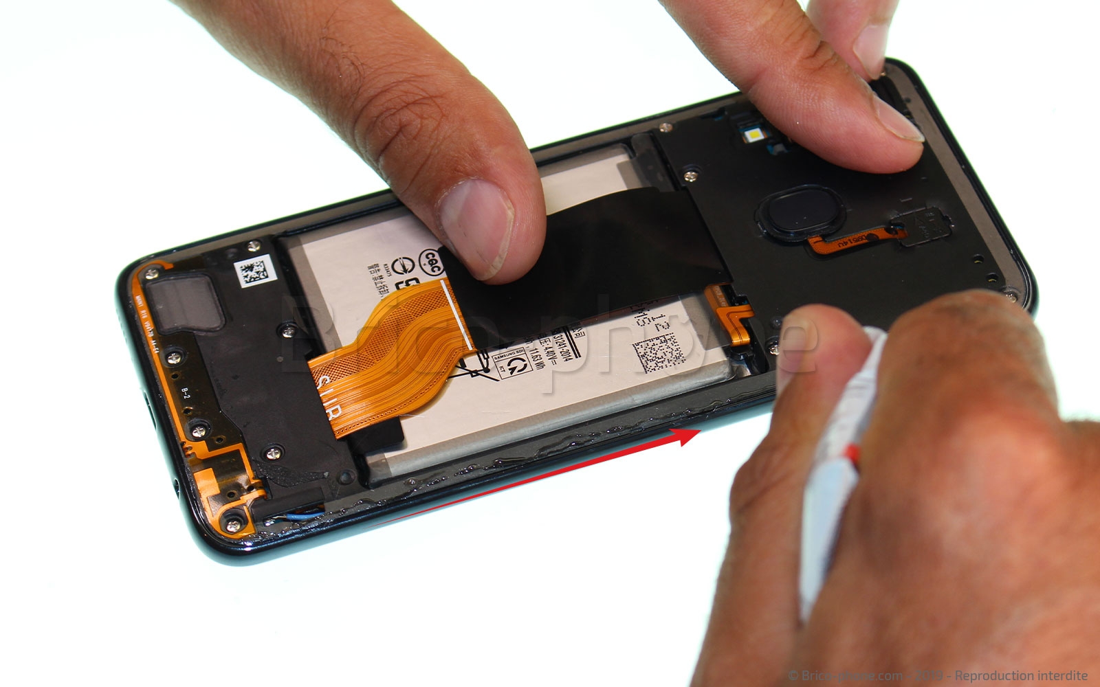 Changement de batterie sur Galaxy A40 photo 3