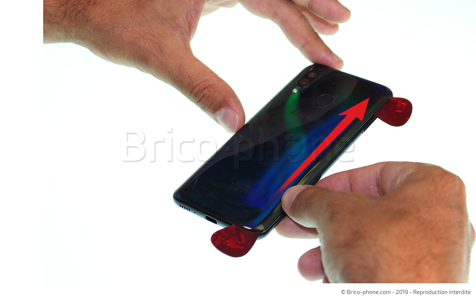 Changement de batterie sur Galaxy A40 photo 1