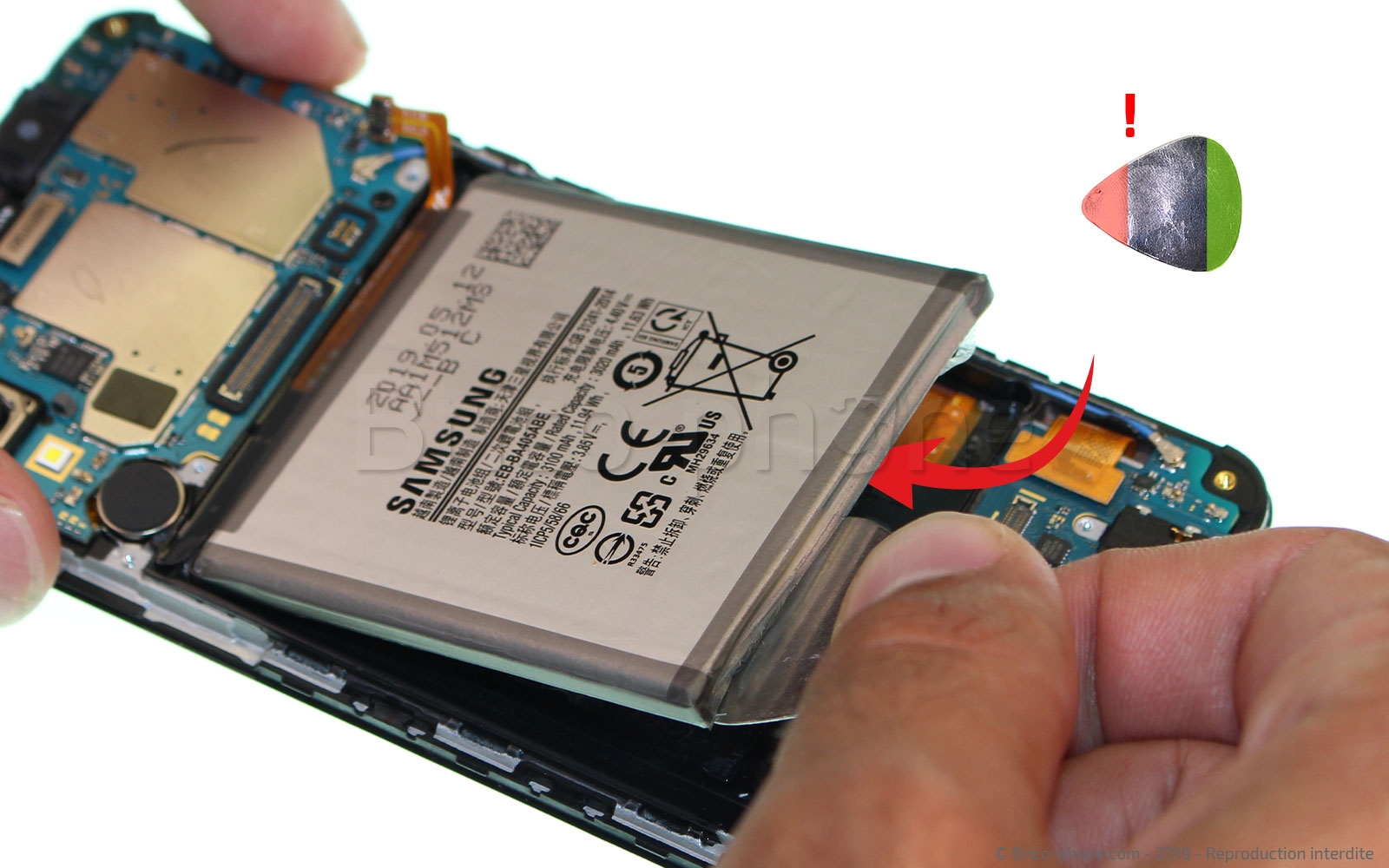 Changement de batterie sur Galaxy A40 photo 1