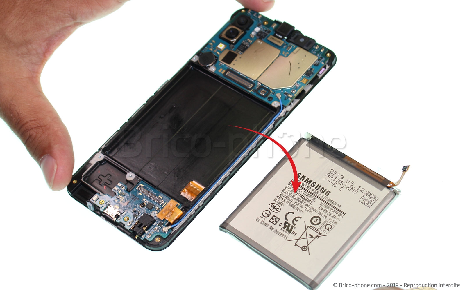 Changement de batterie sur Galaxy A40 photo 3