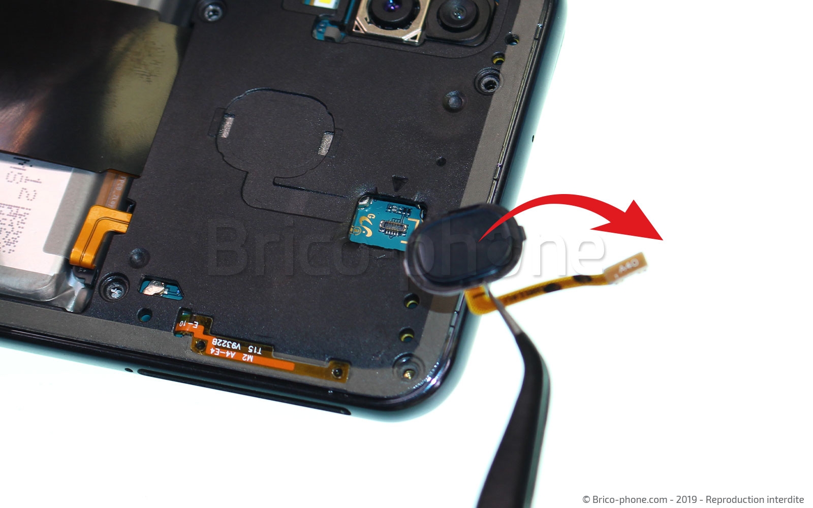 Changement de batterie sur Galaxy A40 photo 3