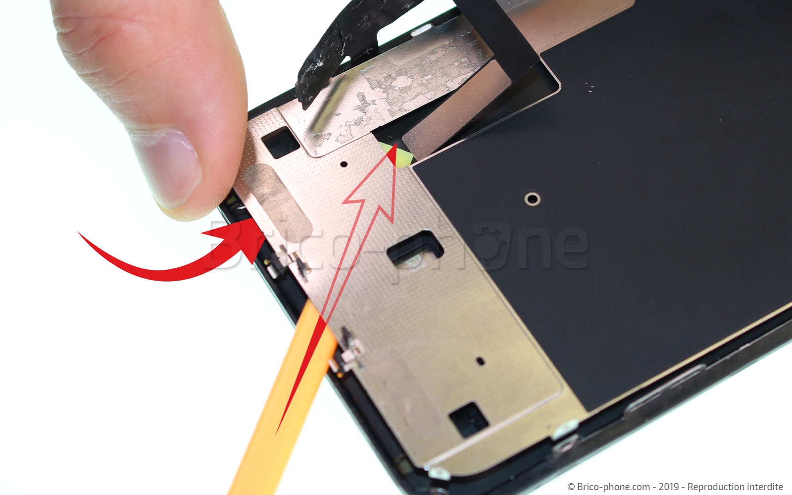 Changement de l'écran (vitre + LCD) sur iPhone XR photo 3