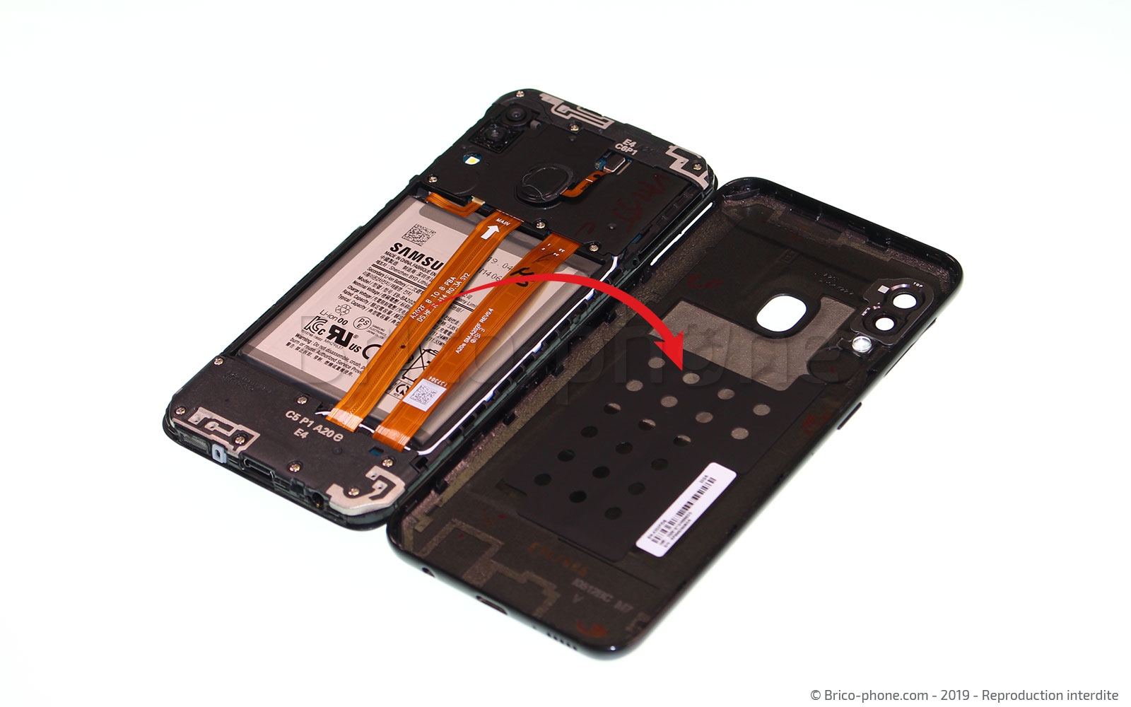Démontage complet sur Galaxy A20e photo 4