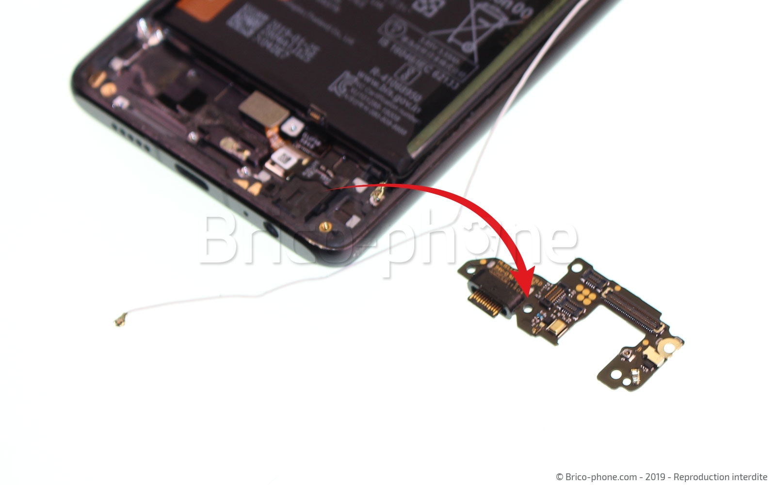 Changement du connecteur de charge sur P30 photo 2
