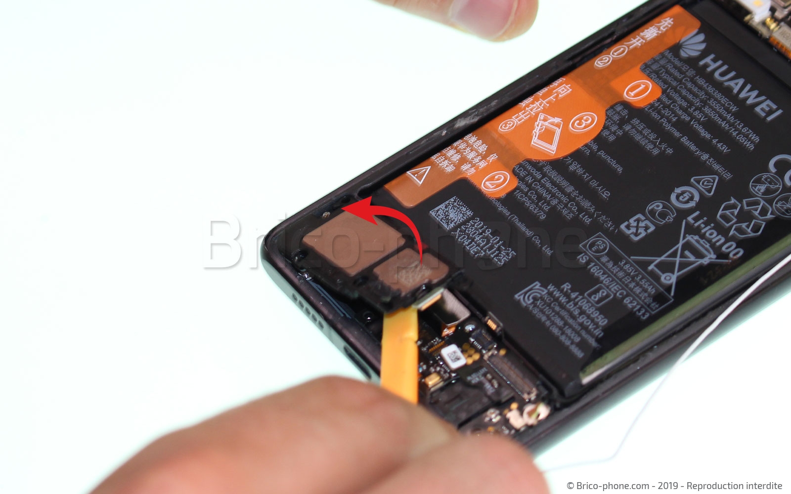 Changement du connecteur de charge sur P30 photo 3