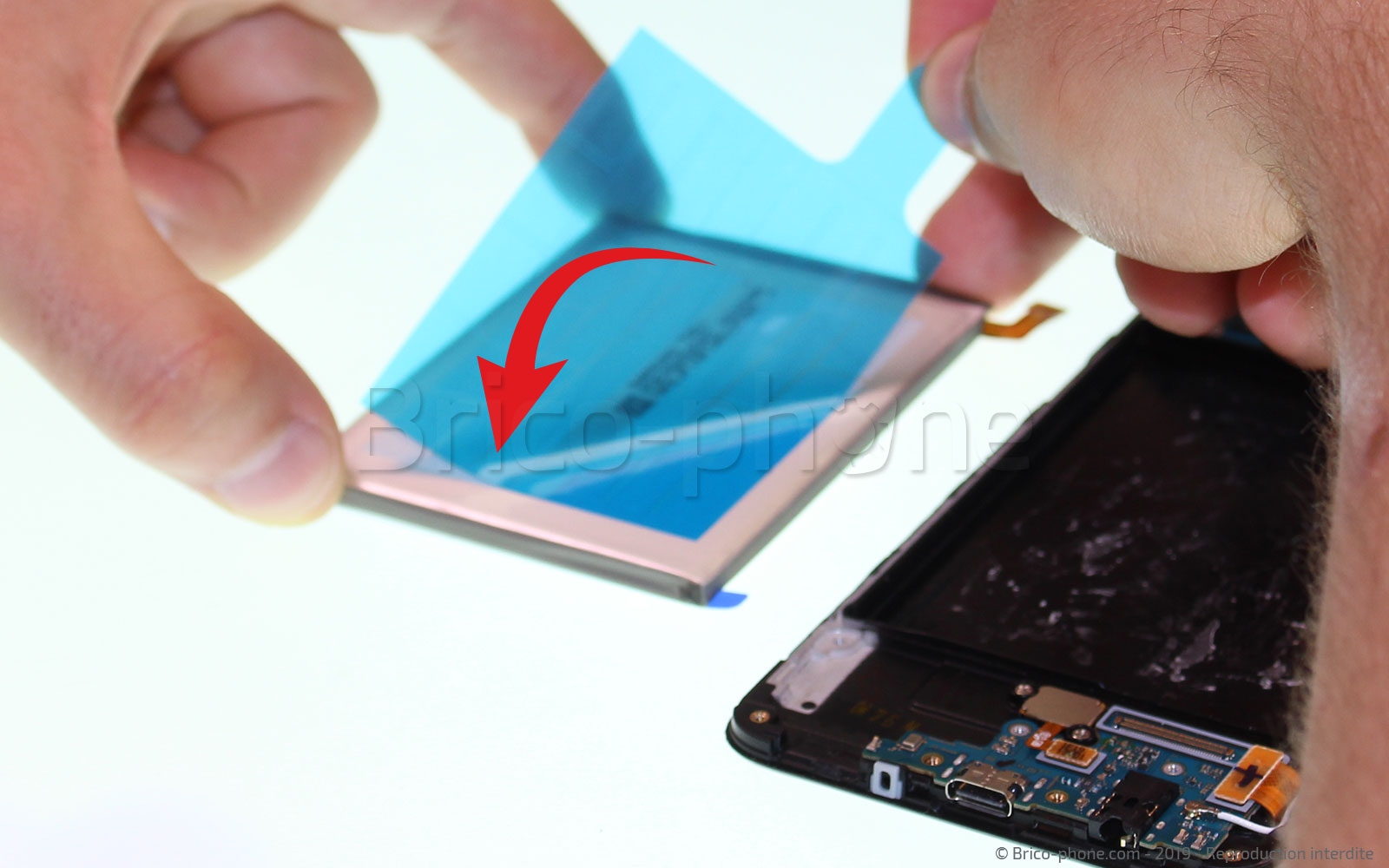 Changement de batterie sur Galaxy A70 photo 1