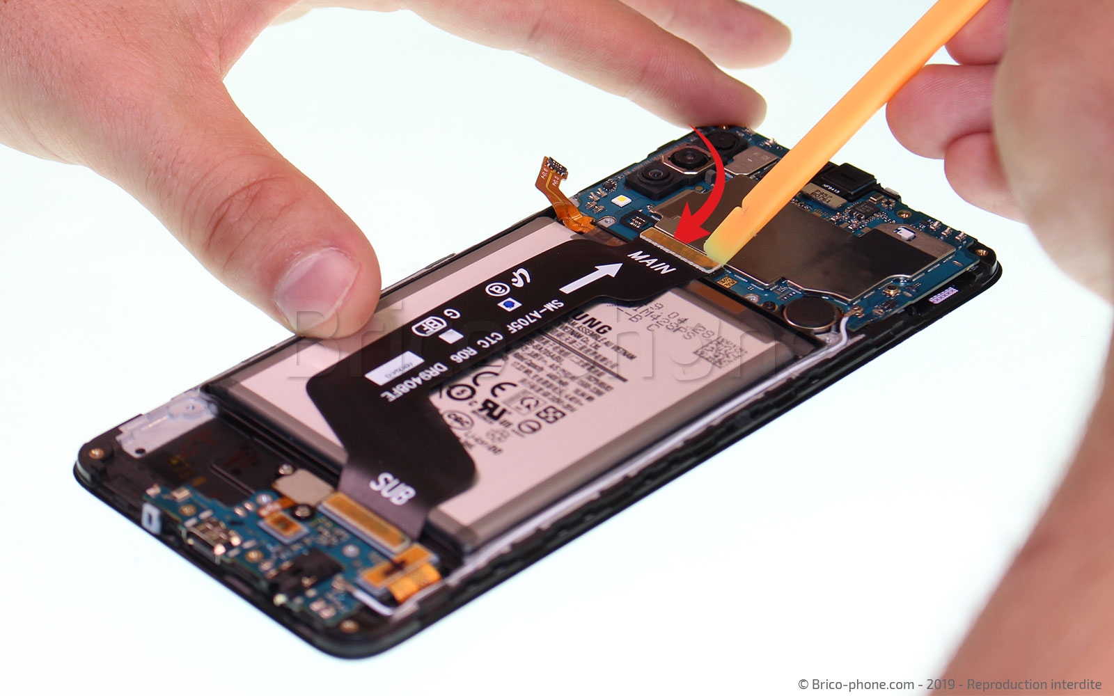 Changement de batterie sur Galaxy A70 photo 2