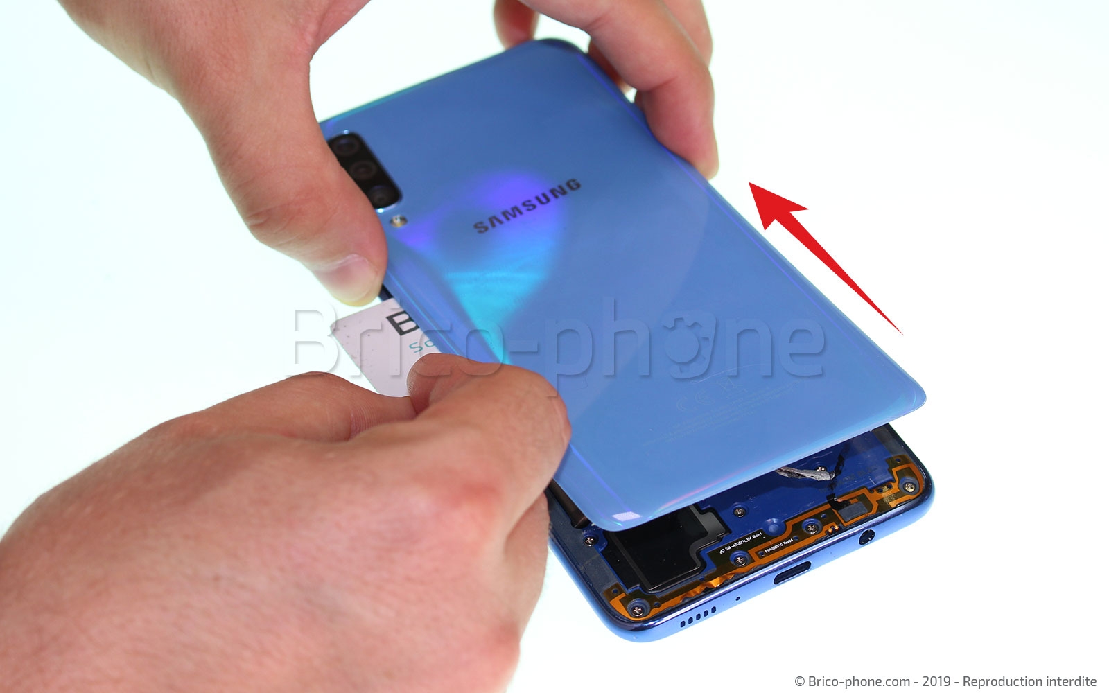 Changement de batterie sur Galaxy A70 photo 3