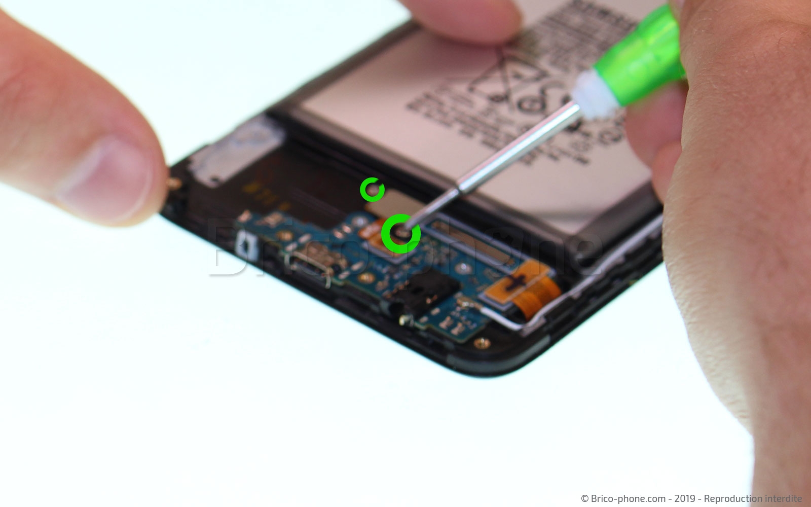 Changement de connecteur de charge sur Galaxy A70 photo 1