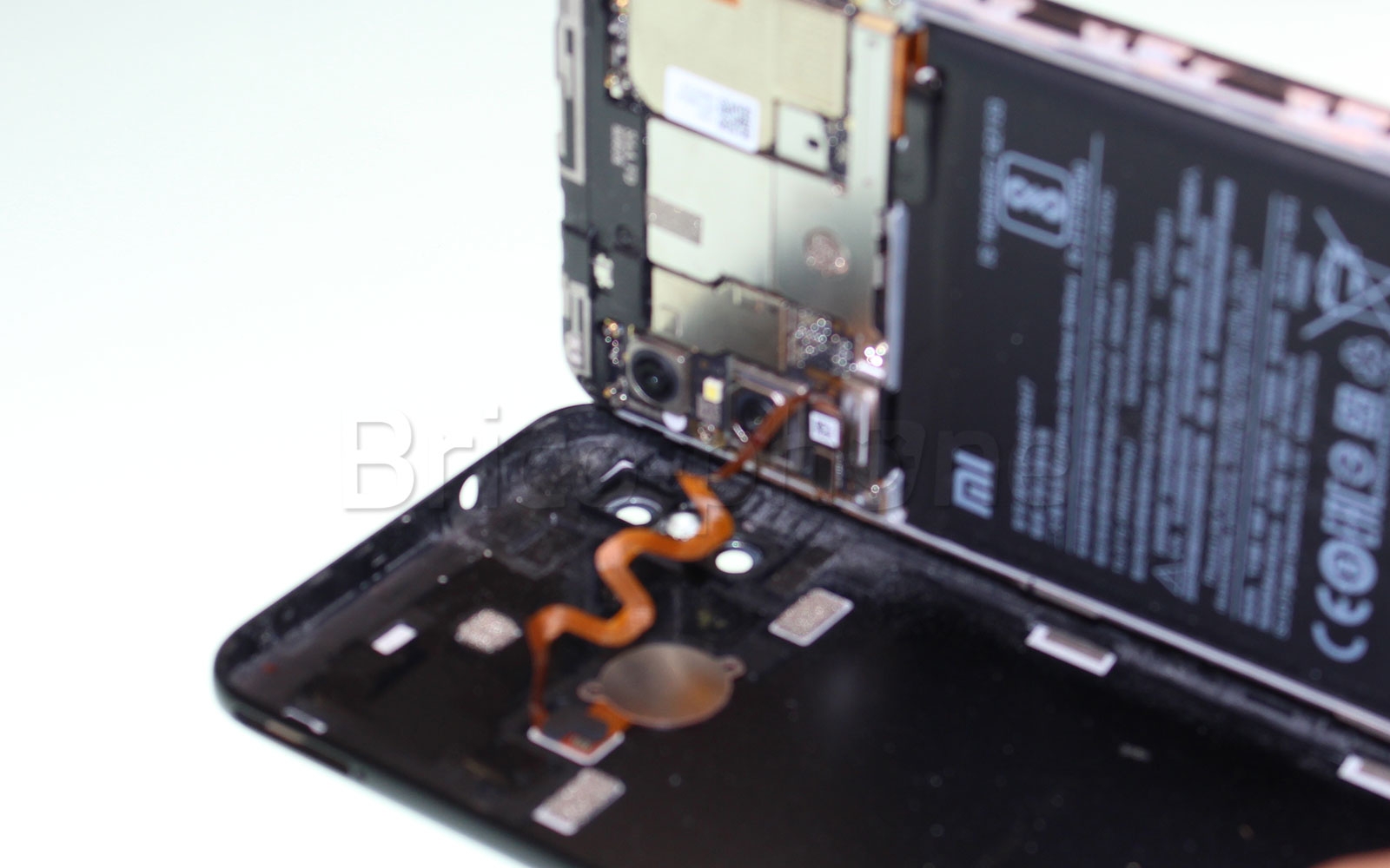 Remplacement de l'écran (vitre+ LCD) sur Mi A2 Lite photo 3