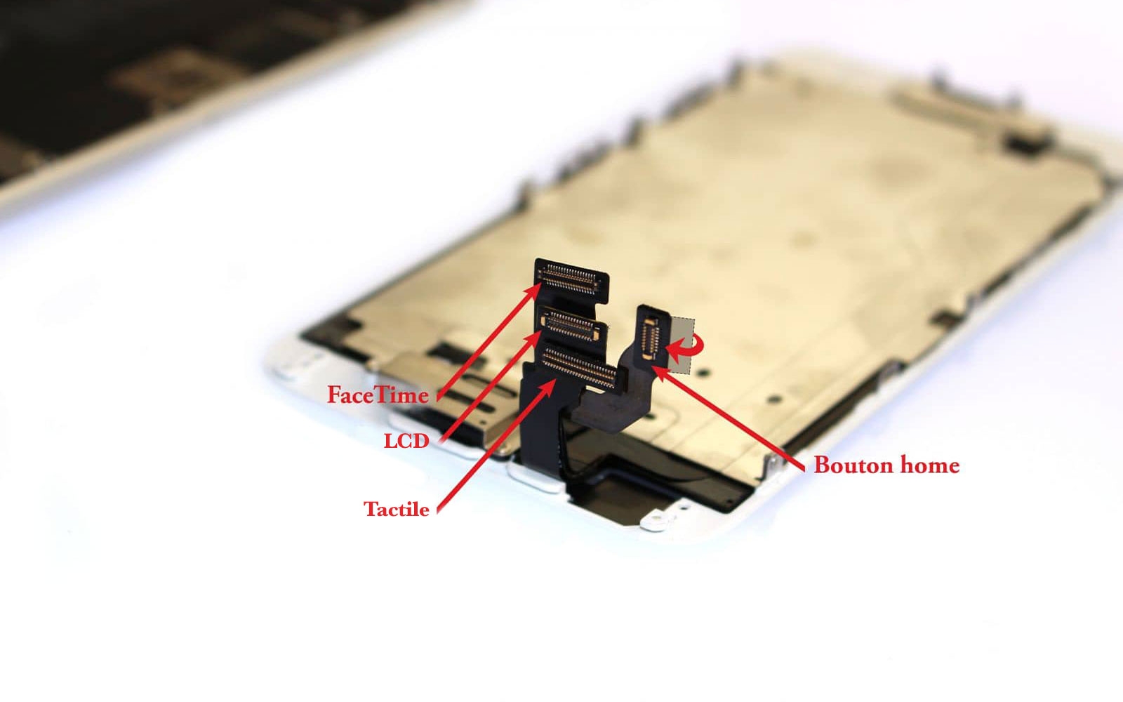 Changement d'écran (vitre+LCD) sans éléments prémontés sur iPhone 6 photo 1