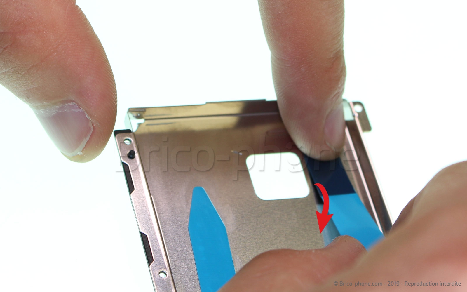 Changement de batterie sur Xperia XZ3 photo 2