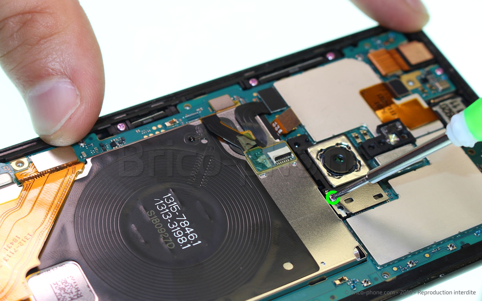 Changement de batterie sur Xperia XZ3 photo 1