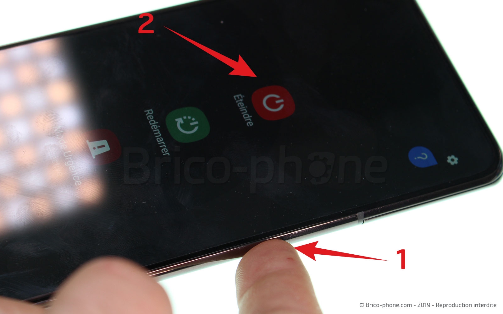 Changement de vitre arrière sur Galaxy A80 photo 1