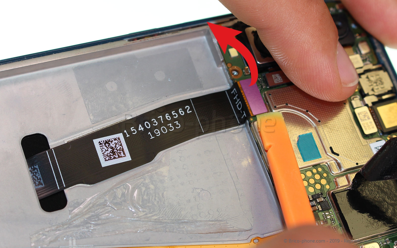 Changement de bloc écran (vitre + LCD) sur P30 Lite photo 1