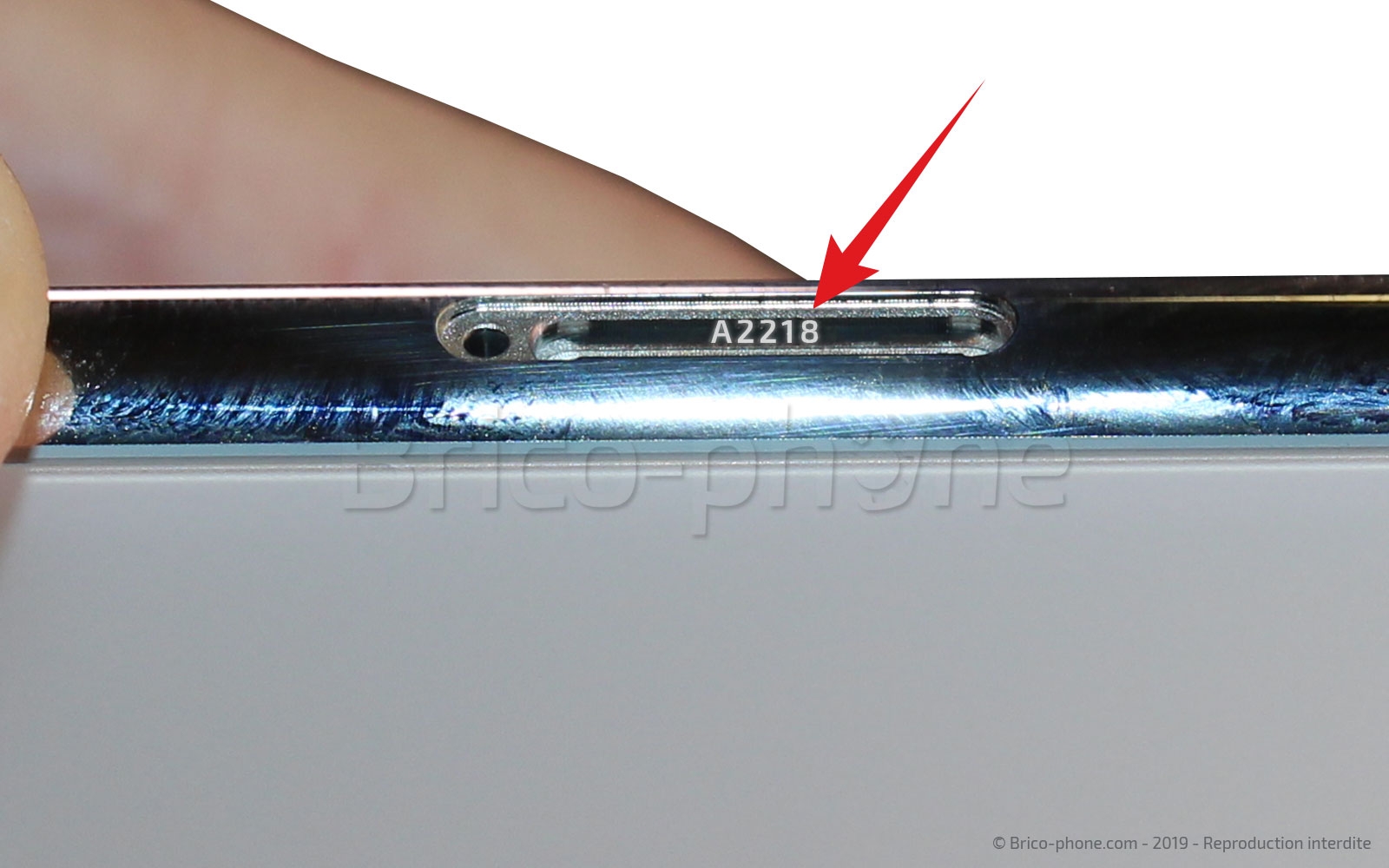 Remplacer l'écran (vitre et OLED)  sur iPhone 11 Pro Max photo 2