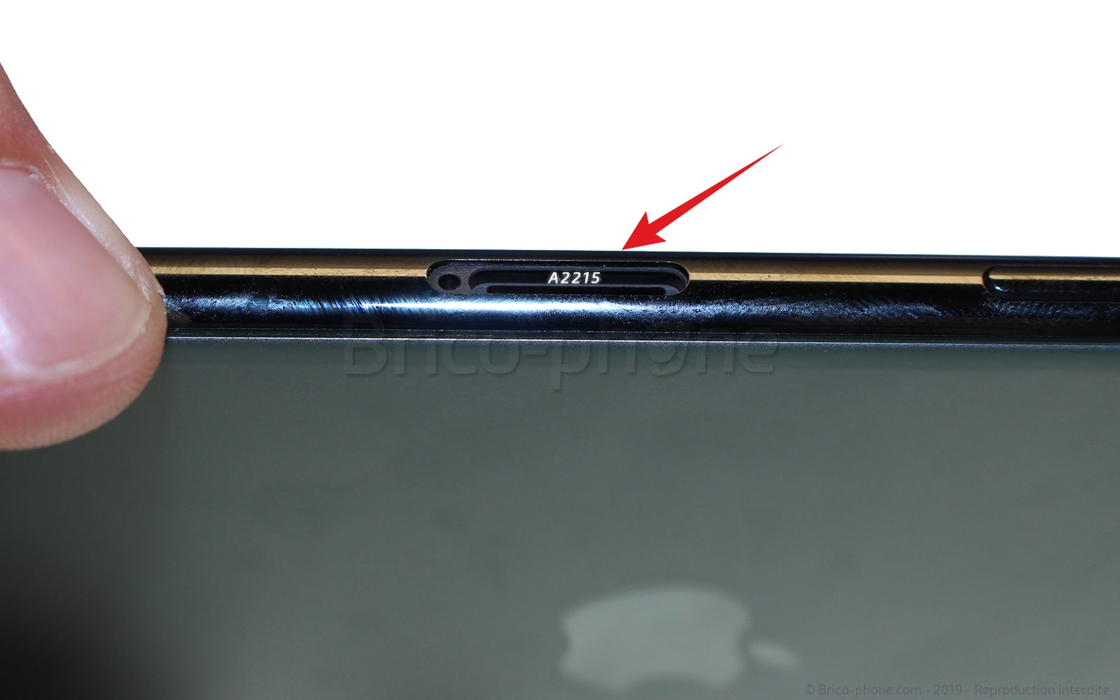 Remplacement de l'écran (vitre+ OLED) sur iPhone 11 Pro photo 3