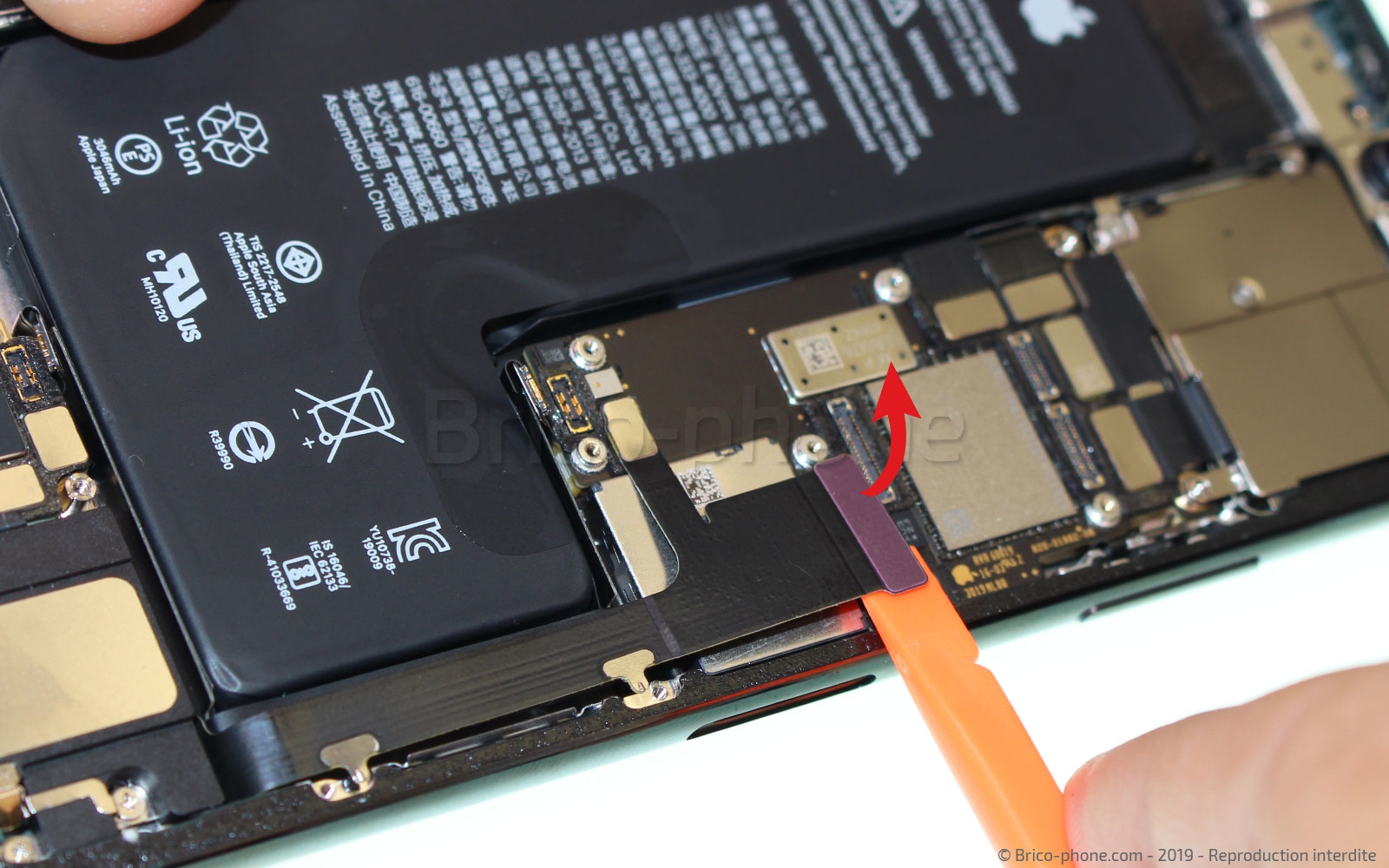 Changement de batterie sur iPhone 11 Pro photo 3