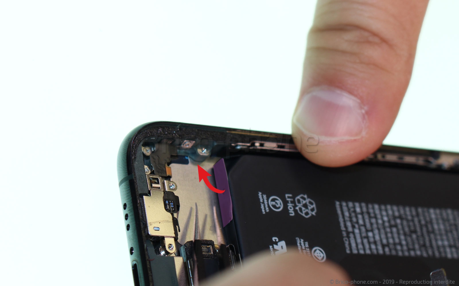 Changement de batterie sur iPhone 11 Pro photo 2