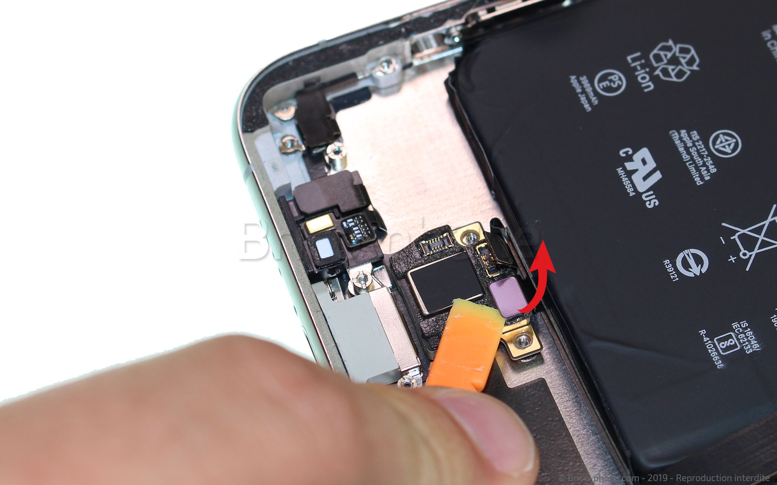 Remplacer le connecteur de charge  sur iPhone 11 Pro Max photo 3