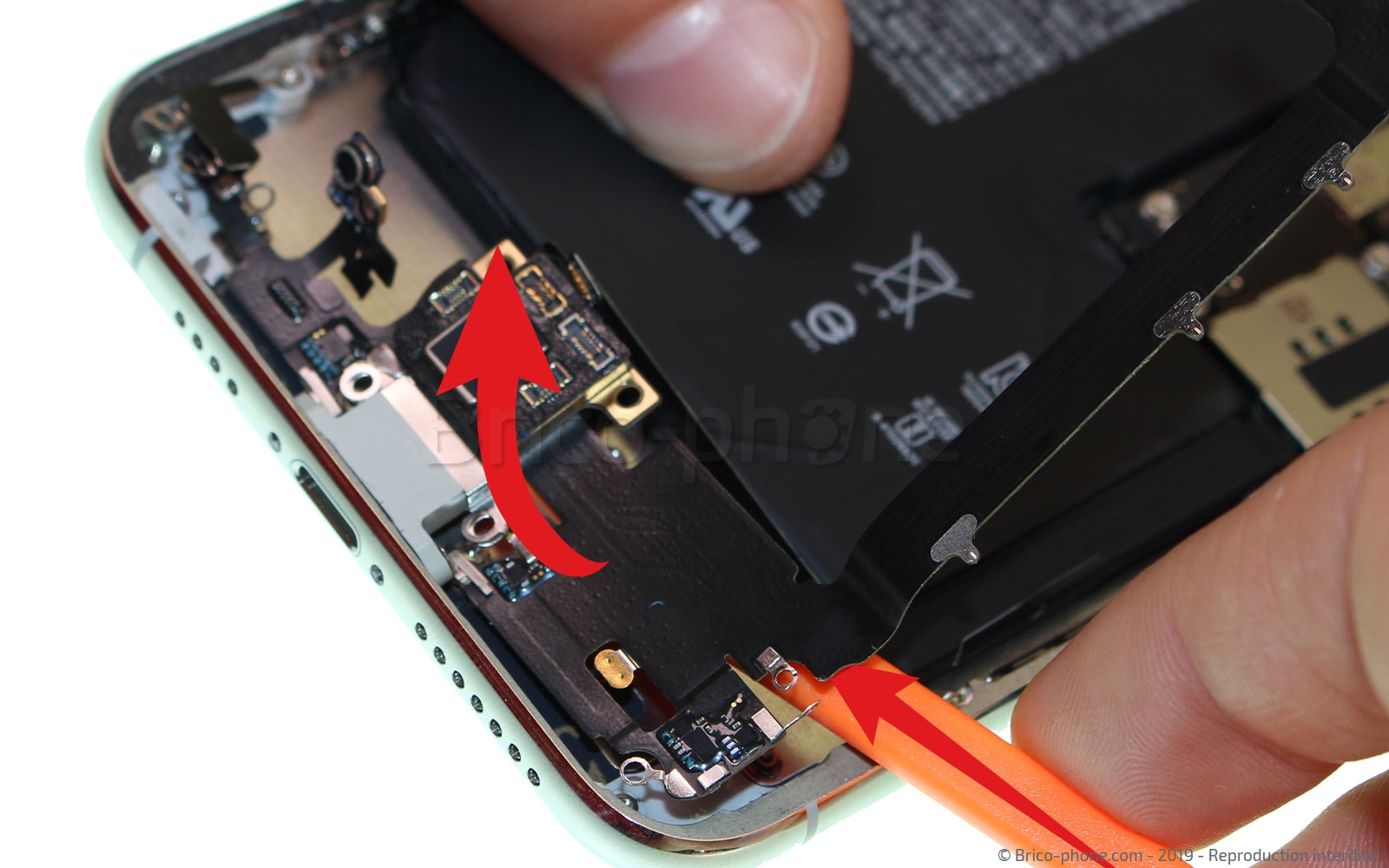 Remplacer le connecteur de charge  sur iPhone 11 Pro Max photo 3