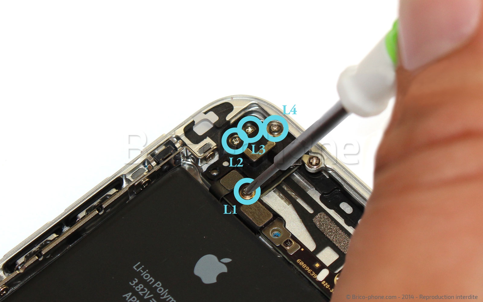 Changement du cache WiFi sur iPhone 6 photo 1