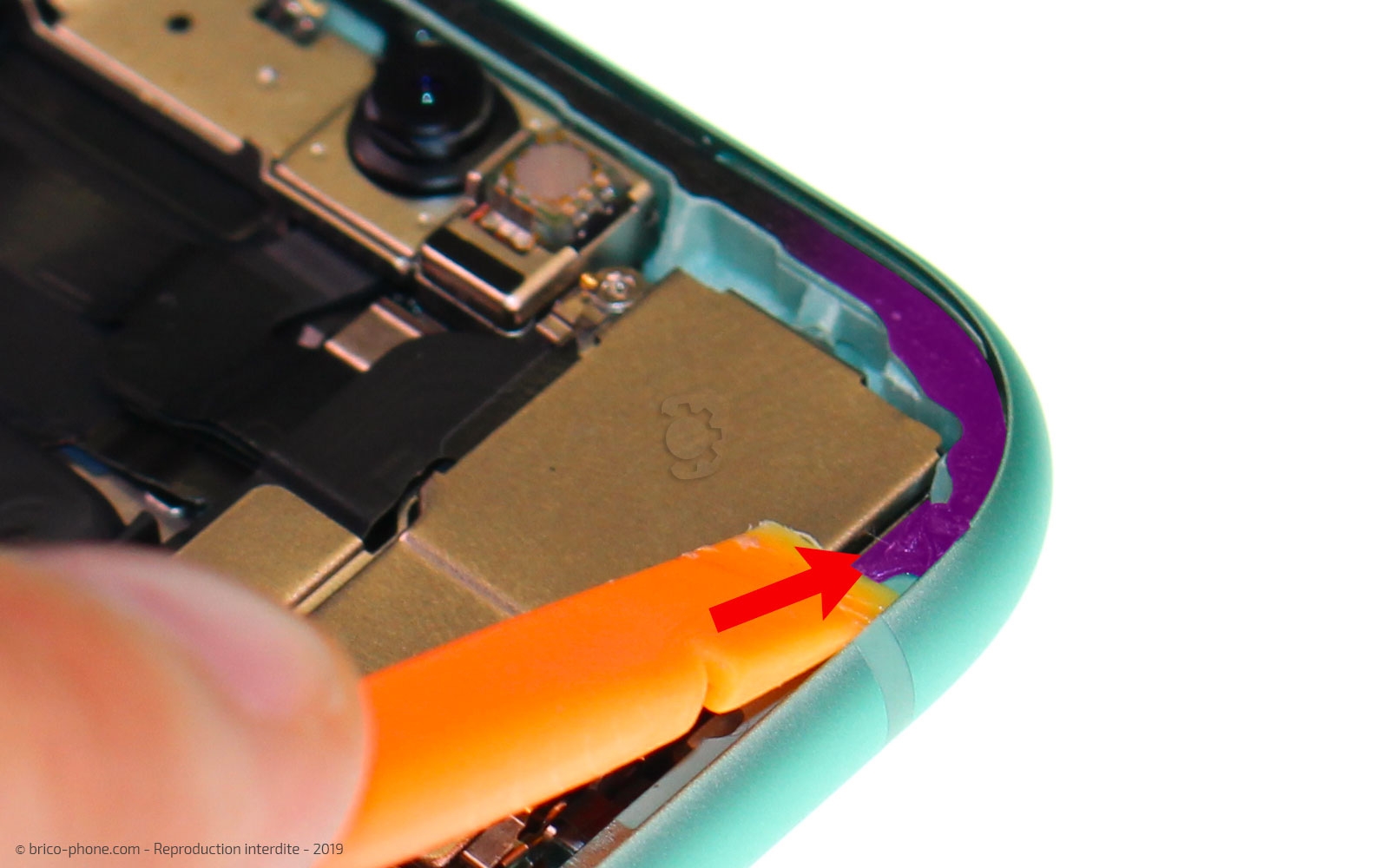 Changement du lecteur SIM sur iPhone 11 photo 2
