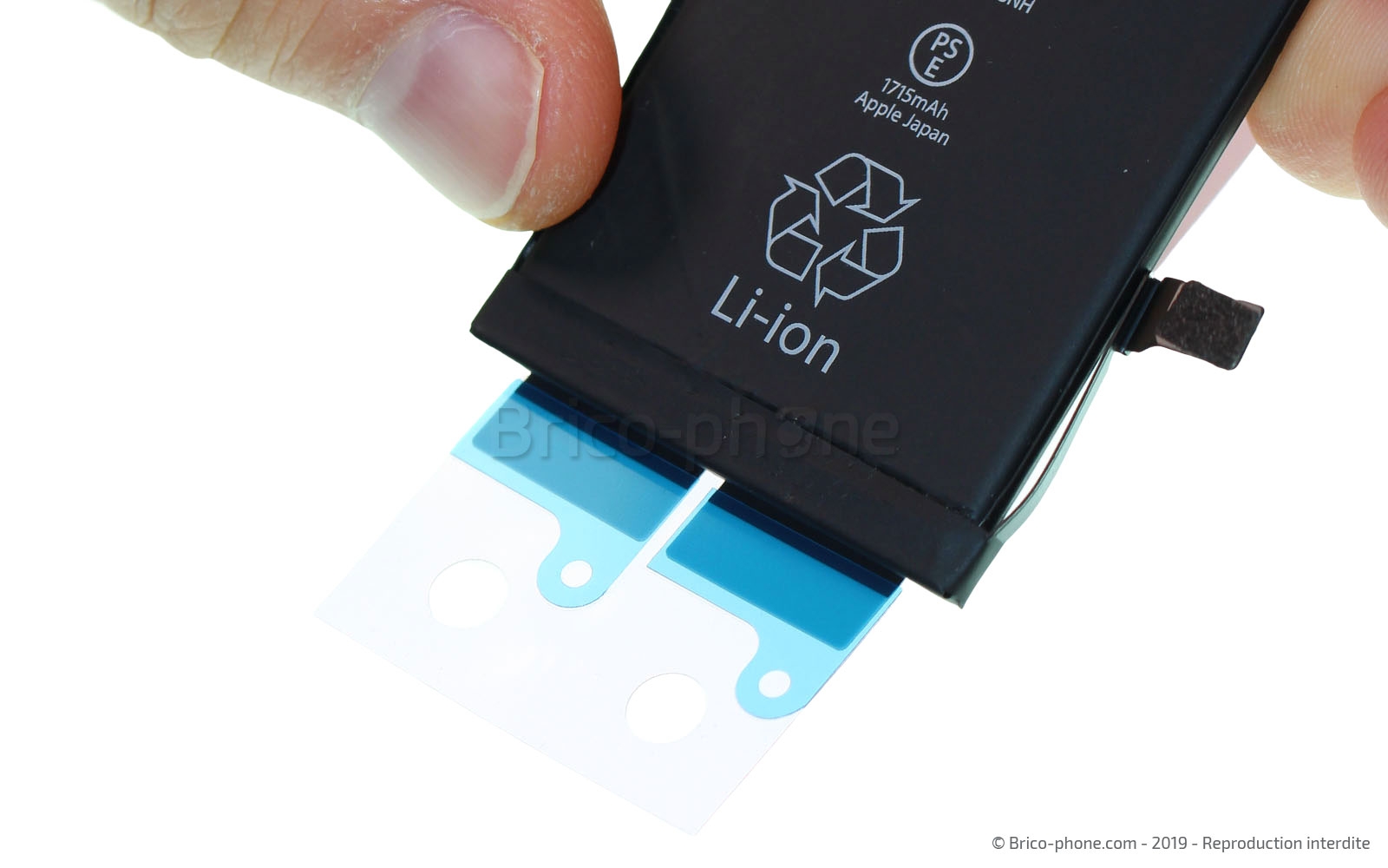 Pose de stickers sur batterie d'iPhone 5C, 5S, SE, série 6 et série 7 photo 1