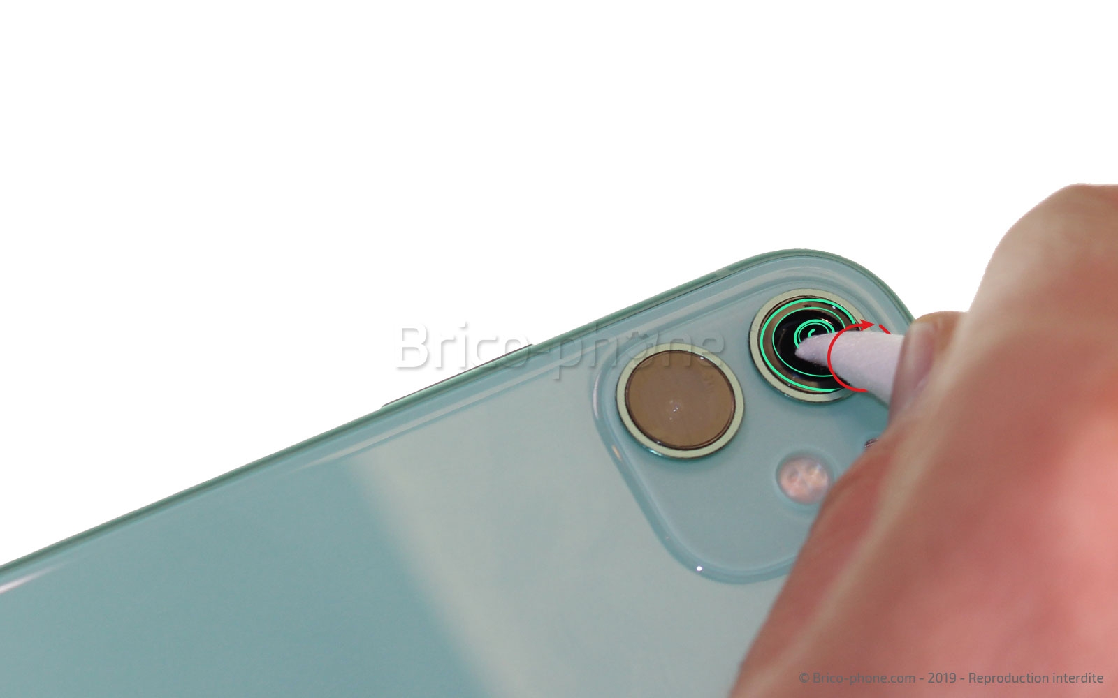 Changement de lentille de la caméra arrière sur iPhone 11 photo 3