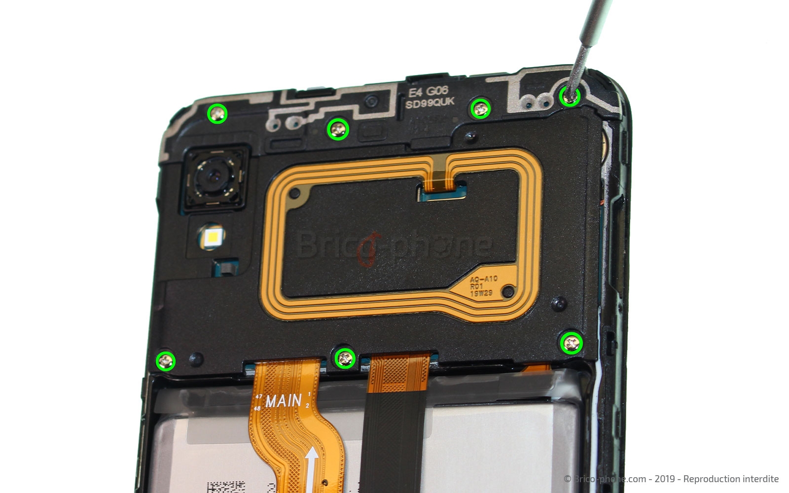 Changement du bloc écran pré-monté sur châssis sur Galaxy A10 photo 1