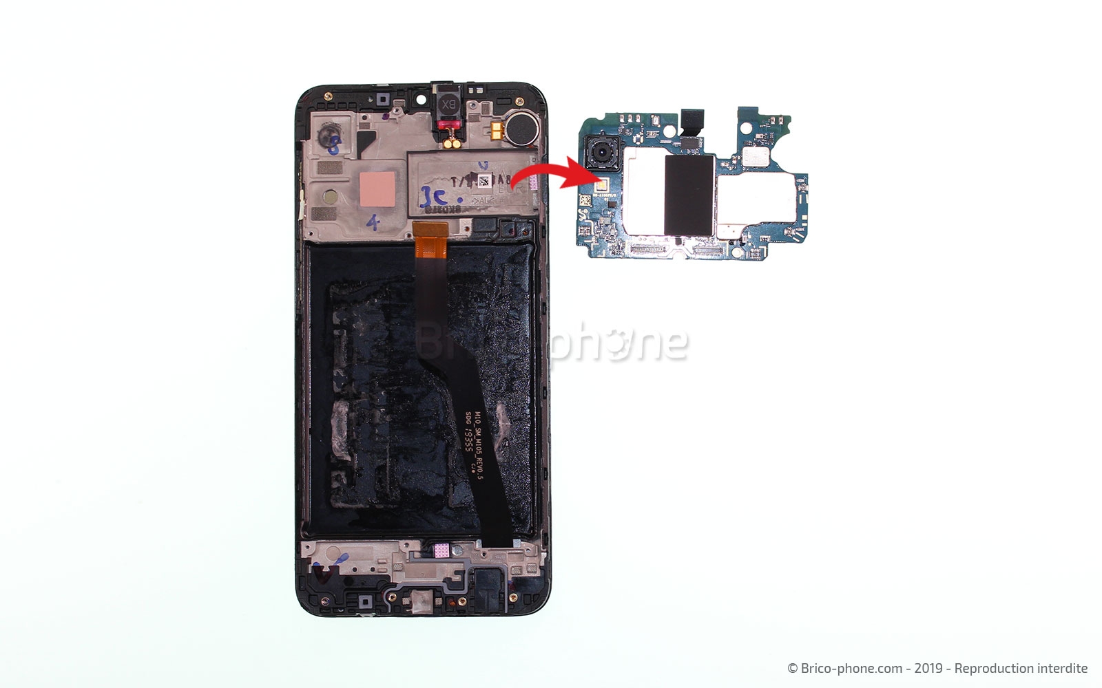 Changement du bloc écran pré-monté sur châssis sur Galaxy A10 photo 4