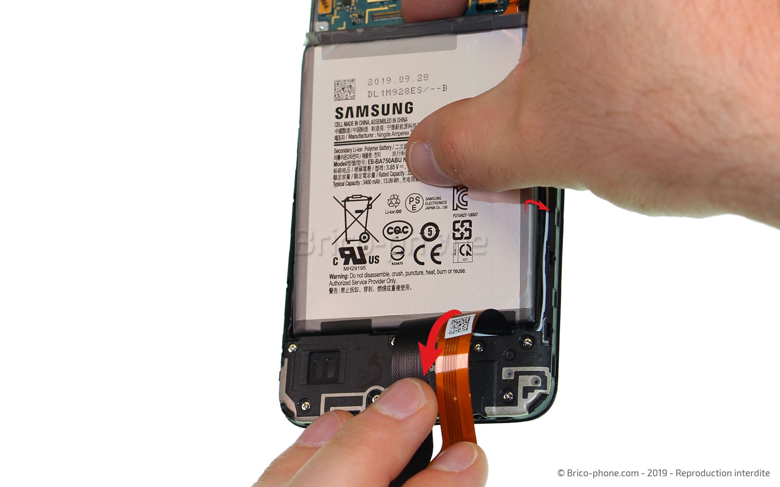 Changement de batterie sur Galaxy A10 photo 3