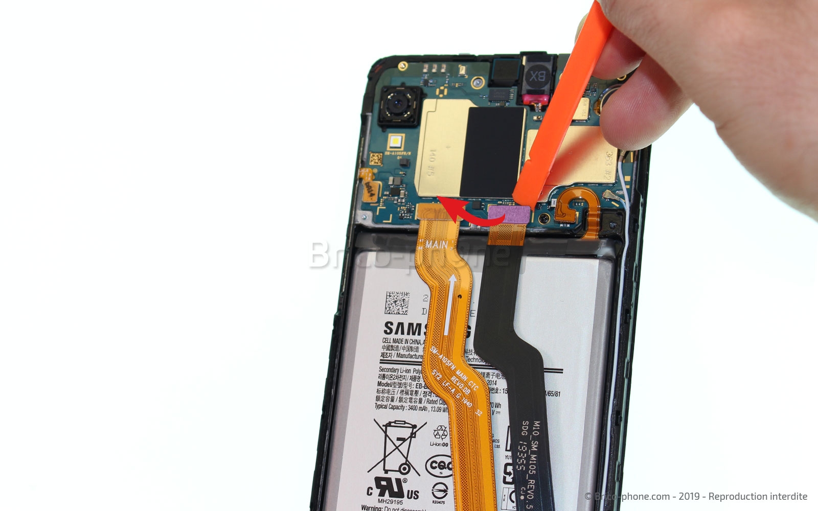 Changement de batterie sur Galaxy A10 photo 3